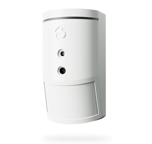Wireless PIR motion detector combined with a camera