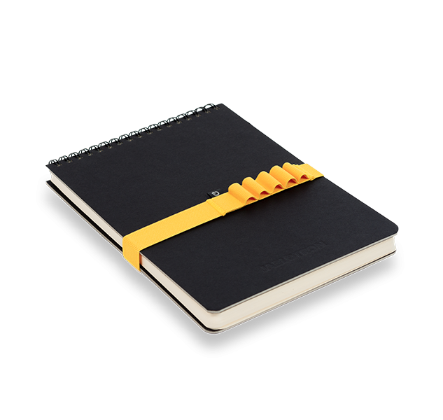 PP-NOTEPAD-B Černý spirálový zápisník s gumičkou na psací potřeby